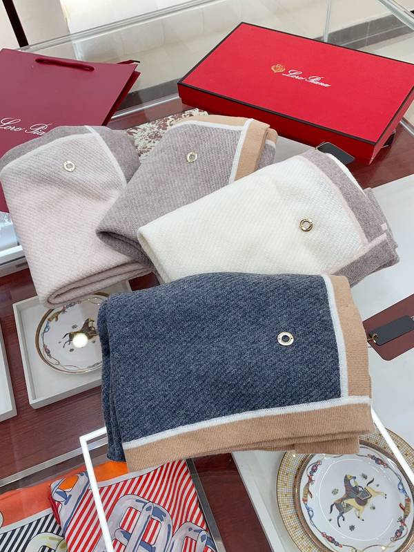 Loro Piana Cloak LPC00035 Loro Piana Cloak LPC00035